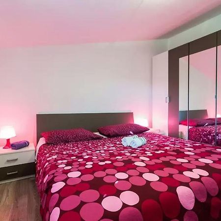 Apartments Marinka Biograd Na Moru Bagian luar foto