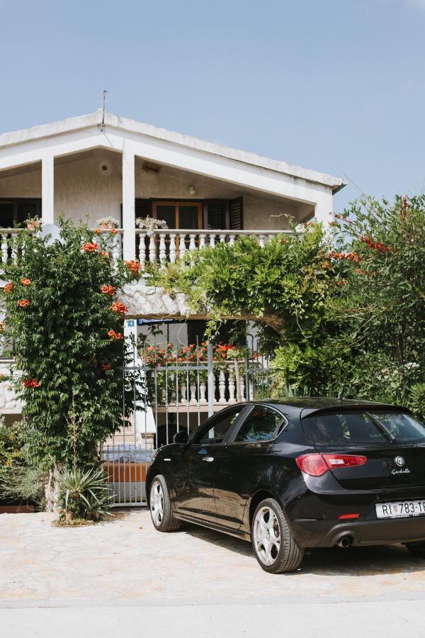 Apartments Marinka Biograd Na Moru Bagian luar foto