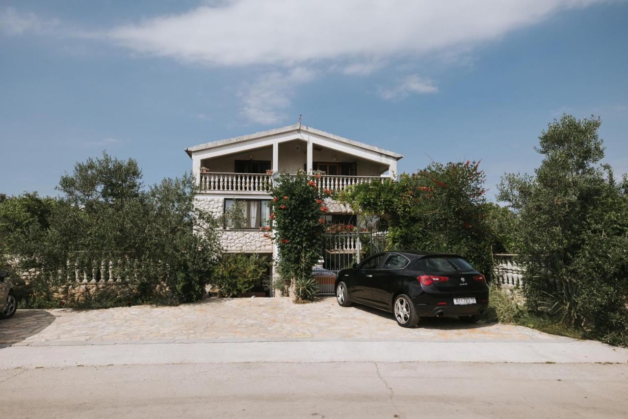 Apartments Marinka Biograd Na Moru Bagian luar foto