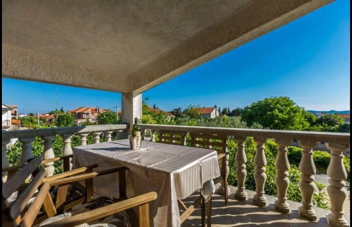 Apartments Marinka Biograd Na Moru Bagian luar foto