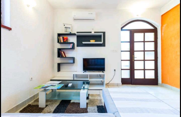 Apartments Marinka Biograd Na Moru Bagian luar foto